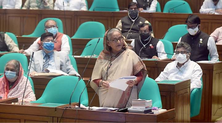 দরকার হলে ঘরে ঘরে খাবার পৌঁছে দেব: প্রধানমন্ত্রী